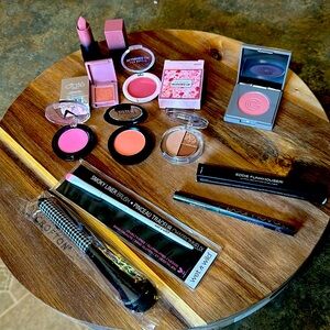 Bundle of make up and Ipsy bags!